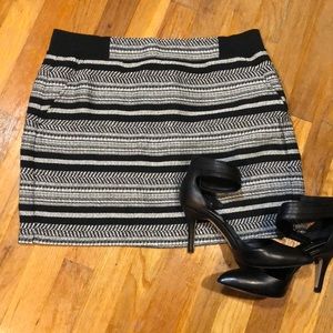 Lou and Grey pull on skirt